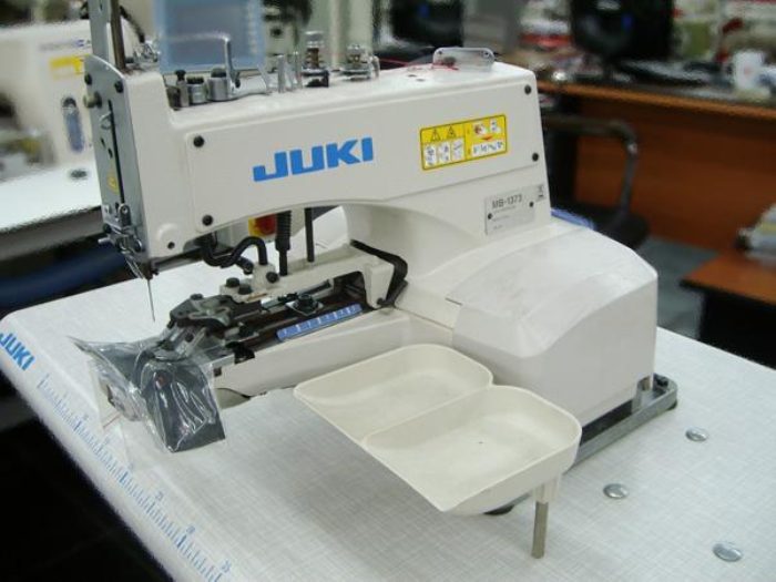 Juki MB-1373 iplik Kesmeli Düğme Makinası